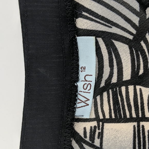 Wish Dress Size 12 Black Cream Leaf Pattern V-Neck Sheer 3/4 Bell Sleeves Midi - Picture 8 of 10